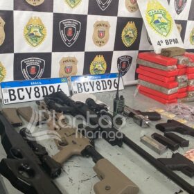 Casal é preso ao ser flagrado transportando drogas em carro roubado em Maringá Foto 2 Fotos de Casal é preso ao ser flagrado transportando drogas em carro roubado em Maringá