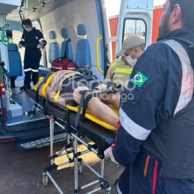 Homem é socorrido em estado grave após ser atingido com 5 tiros em Maringá Foto 5 Fotos de Homem é socorrido em estado grave após ser atingido com 5 tiros em Maringá