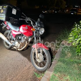 Homem morre após passar mal e bater moto contra poste em Sarandi Foto 3 Fotos de Homem morre após passar mal e bater moto contra poste em Sarandi
