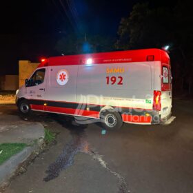Homem morre após passar mal e bater moto contra poste em Sarandi Foto 10 Fotos de Homem morre após passar mal e bater moto contra poste em Sarandi