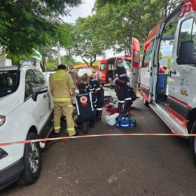 Homem morre após ser atropelado por carro em Maringá Foto 4 Fotos de Homem morre após ser atropelado por carro em Maringá