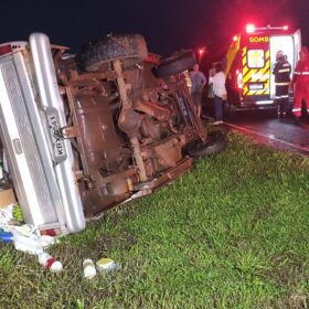 Homem que estava indo conhecer o neto recém-nascido morre em capotamento entre Maringá e Floresta Foto 1 Fotos de Homem que estava indo conhecer o neto recém-nascido morre em capotamento entre Maringá e Floresta
