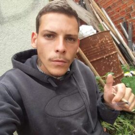 Jovem de 23 anos é executado com vários tiros em Maringá Foto 11 Fotos de Jovem de 23 anos é executado com vários tiros em Maringá