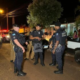 Jovem é morto e duas pessoas são baleadas em Sarandi Foto 7 Fotos de Jovem é morto e duas pessoas são baleadas em Sarandi
