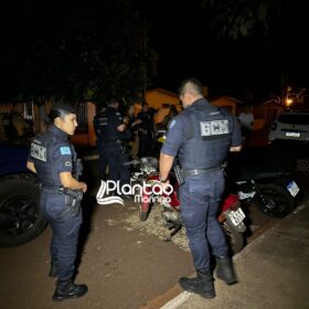 Jovem é socorrido em estado gravíssimo após ser atingido por dois tiros na cabeça em Sarandi Foto 3 Fotos de Jovem é socorrido em estado gravíssimo após ser atingido por dois tiros na cabeça em Sarandi