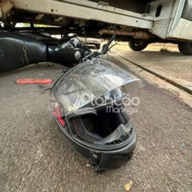 Motociclista sofre ferimentos grave após bater moto e cair embaixo de caminhão em Maringá Foto 4 Fotos de Motociclista sofre ferimentos grave após bater moto e cair embaixo de caminhão em Maringá