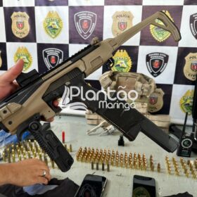 Polícia Militar prende traficante e apreende carros roubados, armas e drogas em Maringá Foto 8 Fotos de Polícia Militar prende traficante e apreende carros roubados, armas e drogas em Maringá
