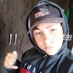 Adolescente é morto e outro baleado durante atentado a tiros em conveniência em Maringá Foto 16 Fotos de Adolescente é morto e outro baleado durante atentado a tiros em conveniência em Maringá