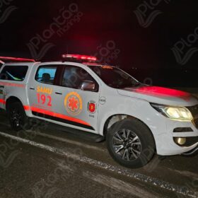 Ciclista morre atropelado e carreta tomba no Contorno Norte de Maringá Foto 15 Fotos de Ciclista morre atropelado e carreta tomba no Contorno Norte de Maringá