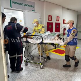 Homem é baleado e socorrido em estado grave após atentado, em Maringá Foto 5 Fotos de Homem é baleado e socorrido em estado grave após atentado, em Maringá