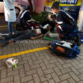 Homem é intubado após ser esfaqueado na Praça Souza Naves, em Maringá Foto 8 Fotos de Homem é intubado após ser esfaqueado na Praça Souza Naves, em Maringá