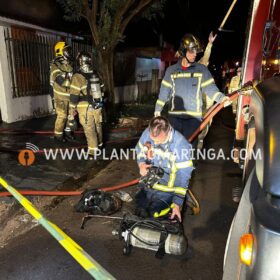 Homem fica ferido durante incêndio em residência em Sarandi Foto 9 Fotos de Homem fica ferido durante incêndio em residência em Sarandi