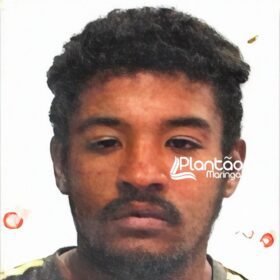 Moradores filmam jovem sendo agredido com pedradas na cabeça em Maringá Foto 5 Fotos de Moradores filmam jovem sendo agredido com pedradas na cabeça em Maringá