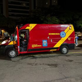 Moradores filmam jovem sendo agredido com pedradas na cabeça em Maringá Foto 2 Fotos de Moradores filmam jovem sendo agredido com pedradas na cabeça em Maringá