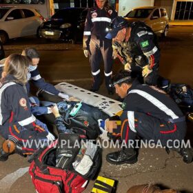 Mulher fica ferida após bater moto em carro estacionado em Maringá Foto 3 Fotos de Mulher fica ferida após bater moto em carro estacionado em Maringá