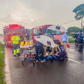 Mulher morre ao ser atropelada na rodovia em Maringá Foto 3 Fotos de Mulher morre ao ser atropelada na rodovia em Maringá
