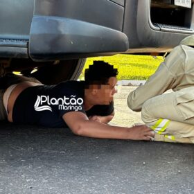 Mulher vai parar embaixo de caminhão após acidente em Maringá Foto 7 Fotos de Mulher vai parar embaixo de caminhão após acidente em Maringá