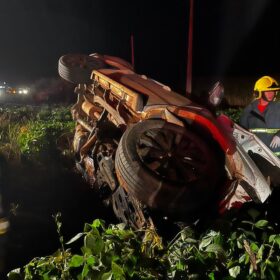 Três pessoas morrem em grave acidente na noite desta quarta-feira Foto 10 Fotos de Três pessoas morrem em grave acidente na noite desta quarta-feira