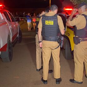 Atiradores encapuzados matam empresário e ferem cliente em lanchonete Foto 3 Fotos de Atiradores encapuzados matam empresário e ferem cliente em lanchonete