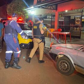 Atiradores encapuzados matam empresário e ferem cliente em lanchonete Foto 10 Fotos de Atiradores encapuzados matam empresário e ferem cliente em lanchonete