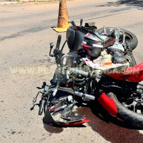 Câmera de segurança registra carro avançando preferencial e causando grave acidente em Maringá Foto 9 Fotos de Câmera de segurança registra carro avançando preferencial e causando grave acidente em Maringá