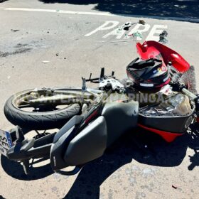 Câmera de segurança registra carro avançando preferencial e causando grave acidente em Maringá Foto 6 Fotos de Câmera de segurança registra carro avançando preferencial e causando grave acidente em Maringá