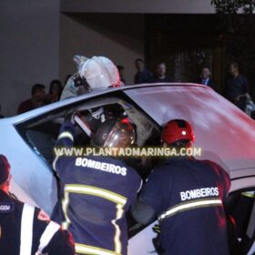 Carro para 'em cima' de outro após batida em Maringá Foto 5 Fotos de Carro para 'em cima' de outro após batida em Maringá