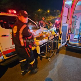Colisão entre motocicletas deixa duas pessoas gravemente feridas em Maringá Foto 13 Fotos de Colisão entre motocicletas deixa duas pessoas gravemente feridas em Maringá