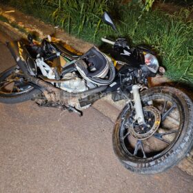 Colisão entre motocicletas deixa duas pessoas gravemente feridas em Maringá Foto 4 Fotos de Colisão entre motocicletas deixa duas pessoas gravemente feridas em Maringá