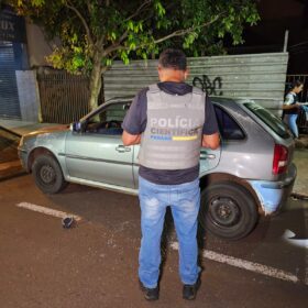 Homem é executado com 25 tiros dentro de carro em Sarandi Foto 11 Fotos de Homem é executado com 25 tiros dentro de carro em Sarandi