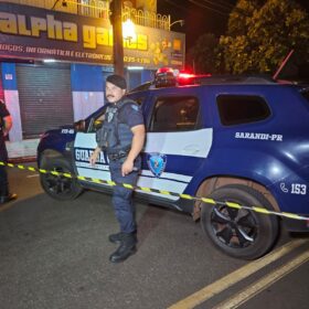 Homem é executado com 25 tiros dentro de carro em Sarandi Foto 13 Fotos de Homem é executado com 25 tiros dentro de carro em Sarandi