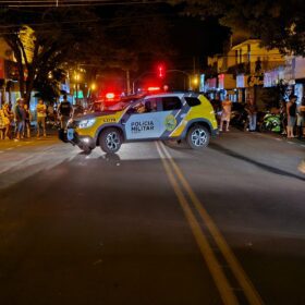 Homem é executado com 25 tiros dentro de carro em Sarandi Foto 15 Fotos de Homem é executado com 25 tiros dentro de carro em Sarandi