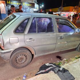 Homem é executado com 25 tiros dentro de carro em Sarandi Foto 10 Fotos de Homem é executado com 25 tiros dentro de carro em Sarandi