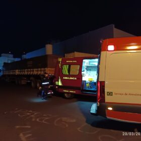 Homem morre após ser atropelado por carreta Foto 2 Fotos de Homem morre após ser atropelado por carreta