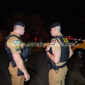 Homens encapuzados e armados invadem área de lazer em Sarandi e deixa três adolescentes feridos Foto 13 Fotos de Homens encapuzados e armados invadem área de lazer em Sarandi e deixa três adolescentes feridos