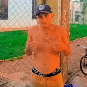 Jovem de 19 anos é executado com tiro na cabeça em Maringá Foto 15 Fotos de Jovem de 19 anos é executado com tiro na cabeça em Maringá