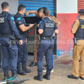 Jovem é executado e duas pessoas são baleadas em ataque a oficina de motos em Sarandi Foto 14 Fotos de Jovem é executado e duas pessoas são baleadas em ataque a oficina de motos em Sarandi