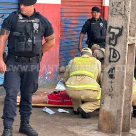 Jovem é executado e duas pessoas são baleadas em ataque a oficina de motos em Sarandi Foto 22 Fotos de Jovem é executado e duas pessoas são baleadas em ataque a oficina de motos em Sarandi