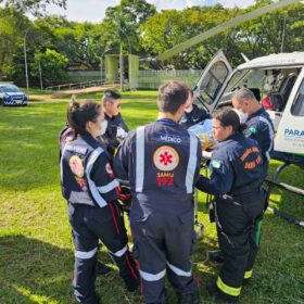 Motorista é socorrido de helicóptero após capotar carro na BR-376 Foto 9 Fotos de Motorista é socorrido de helicóptero após capotar carro na BR-376