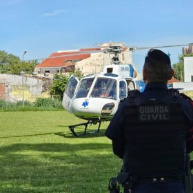 Motorista é socorrido de helicóptero após capotar carro na BR-376 Foto 10 Fotos de Motorista é socorrido de helicóptero após capotar carro na BR-376