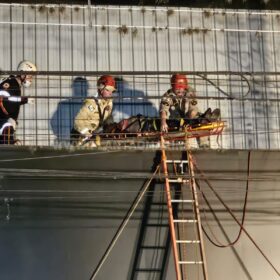 Trabalhador é intubado após sofrer choque de mais de 13 mil volts em Maringá Foto 7 Fotos de Trabalhador é intubado após sofrer choque de mais de 13 mil volts em Maringá