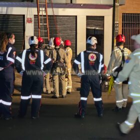 Trabalhador é intubado após sofrer choque de mais de 13 mil volts em Maringá Foto 9 Fotos de Trabalhador é intubado após sofrer choque de mais de 13 mil volts em Maringá
