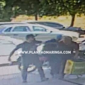Câmera de segurança flagra momento em que homem é esfaqueado por colega de trabalho, em Maringá. Foto 2 Fotos de Câmera de segurança flagra momento em que homem é esfaqueado por colega de trabalho, em Maringá.