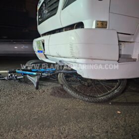Ciclista de 18 anos é intubado após ser atropelado por caminhão em Maringá. Foto 4 Fotos de Ciclista de 18 anos é intubado após ser atropelado por caminhão em Maringá.