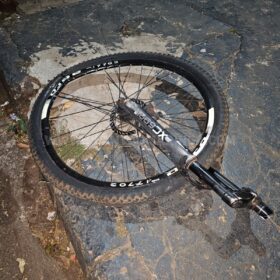 Ciclista é atropelado e executado com 26 tiros, em Sarandi Foto 6 Fotos de Ciclista é atropelado e executado com 26 tiros, em Sarandi