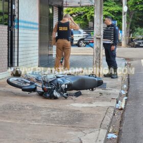 Homem é executado e moça baleada na saída de tabacaria em Sarandi Foto 4 Fotos de Homem é executado e moça baleada na saída de tabacaria em Sarandi