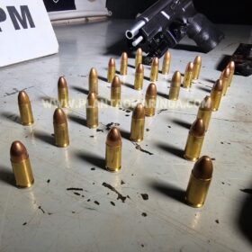 Homem faccionado ao PCC suspeito de matar duas pessoas é preso em Sarandi, com duas armas de fogo Foto 7 Fotos de Homem faccionado ao PCC suspeito de matar duas pessoas é preso em Sarandi, com duas armas de fogo