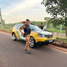 Jovem é socorrido só de cueca e afirma que foi sequestrado e teve a caminhonete roubada em Maringá Foto 6 Fotos de Jovem é socorrido só de cueca e afirma que foi sequestrado e teve a caminhonete roubada em Maringá