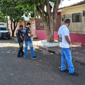 Imagens mostram jovem de 18 anos sendo perseguido e executado em Sarandi Foto 11 Fotos de Imagens mostram jovem de 18 anos sendo perseguido e executado em Sarandi