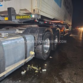 Motociclista morre após bater em três carretas, um caminhão e um carro em Marialva Foto 13 Fotos de Motociclista morre após bater em três carretas, um caminhão e um carro em Marialva
